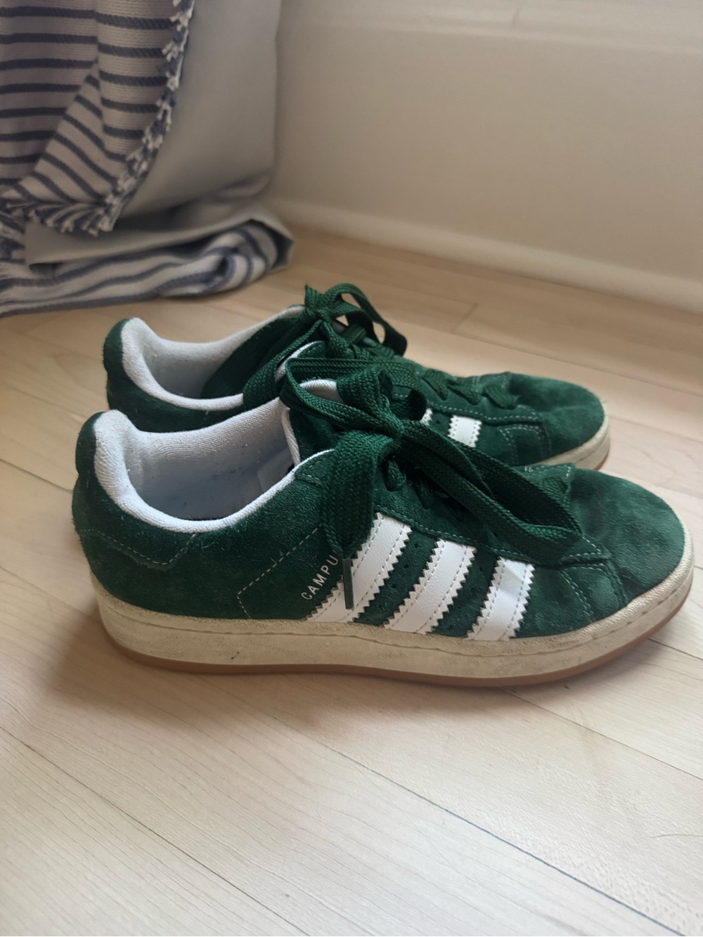 adidas Campus 00s Shoes in Green/White